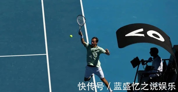 裁判|沙波瓦洛夫炮轰裁判优待纳达尔,纳达尔予以否认!