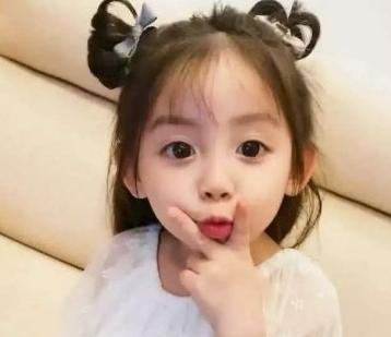 娜娜|宝妈发现女儿越来越像“闺蜜”,亲子鉴定结果出来后,全家人懵了