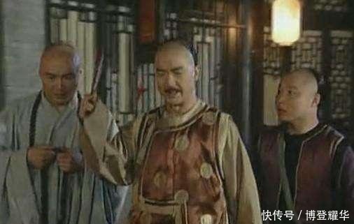 仁福|康熙让侍卫和自己下棋，下到一半出去打猎，回来却看到侍卫的尸体