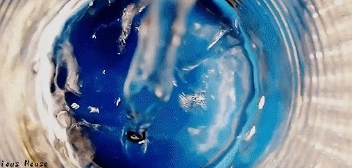 年轻人$剩菜做旗袍、塑料瓶造大楼,这些年轻人正在用垃圾拯救世界!