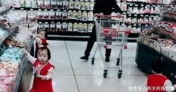 多胞胎|爷爷带三胞胎逛超市，不料宝宝们却做出这样的反应，爷爷好想哭