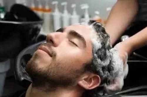 头皮|一天中什么时候不宜洗头发 若是在这个时候洗头, 容易头疼, 脱发