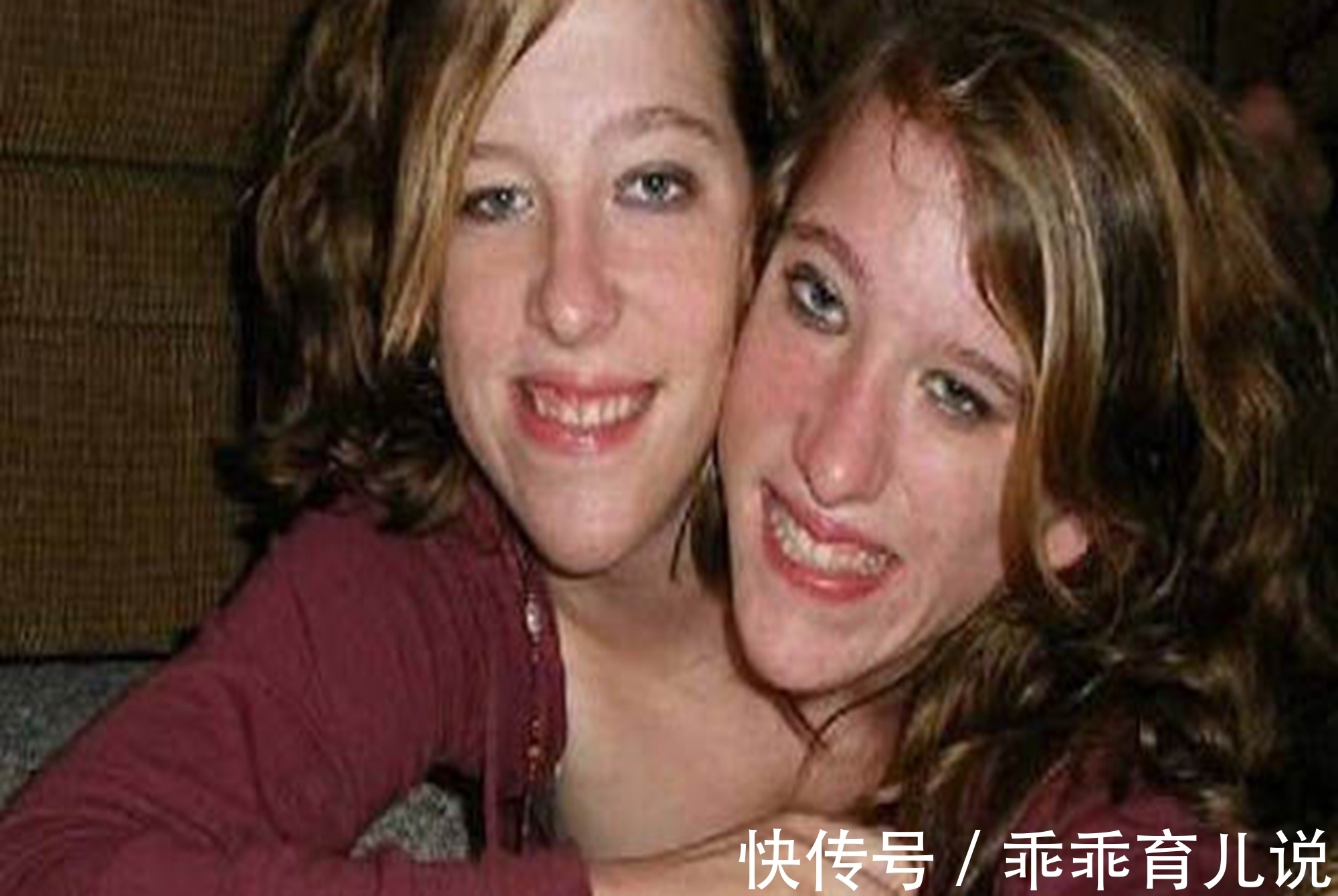 准妈妈们|畸形儿是怎么造成的？玩手机只是一个因素，孕妈们别在危险期犯傻