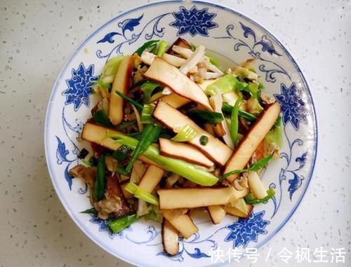 常吃|被称“天然青霉素”,春天正当吃,又嫩又鲜营养高,常吃身体好