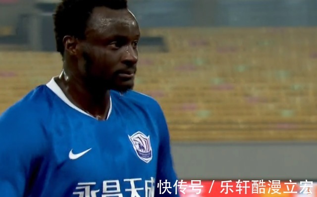 |中超笑话!沧州雄狮内讧外援掌掴中国队友,后者还击一同染红