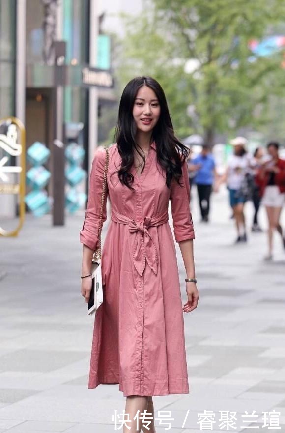 配上|穿着洋装很少有高跟鞋,尤其是配上尖跟鞋,修身显瘦有范儿