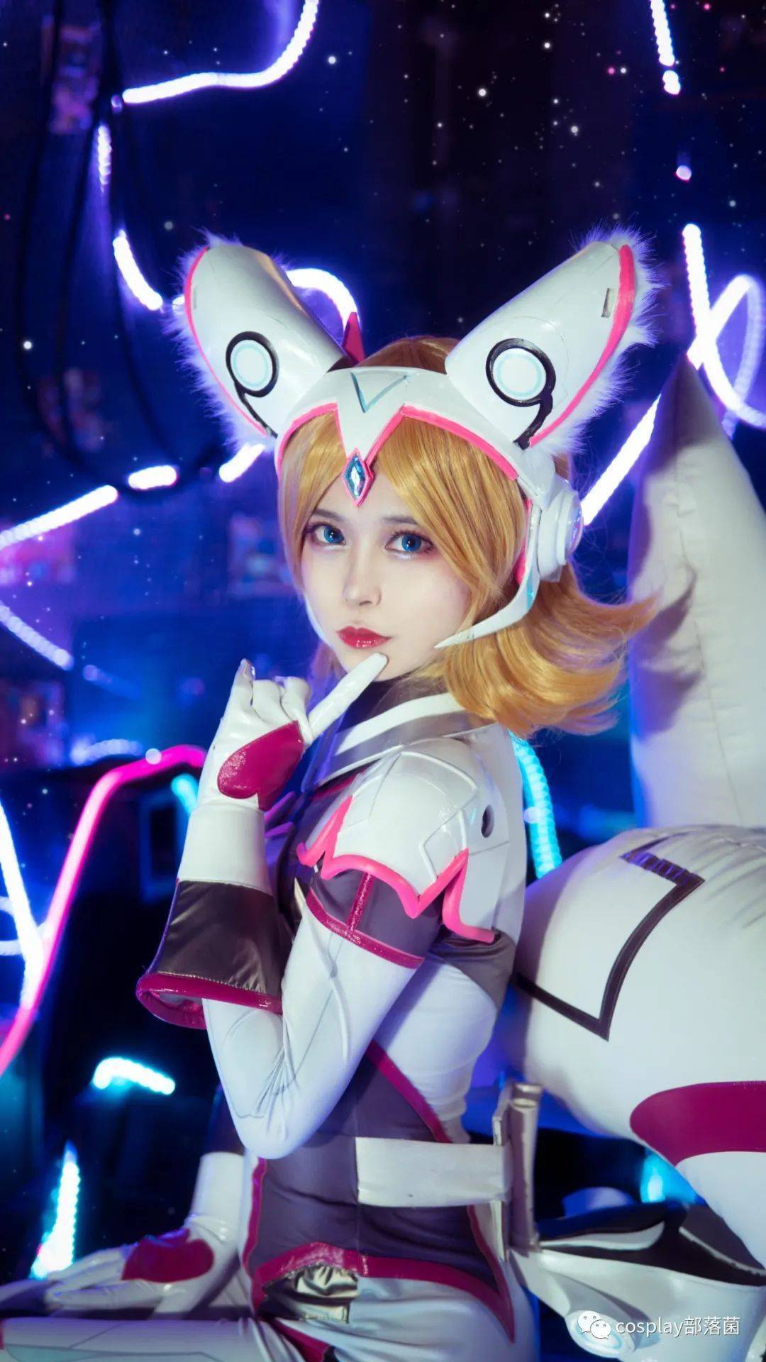 洛城雪|cos:王者荣耀AI助手妲己cos正片@洛城雪