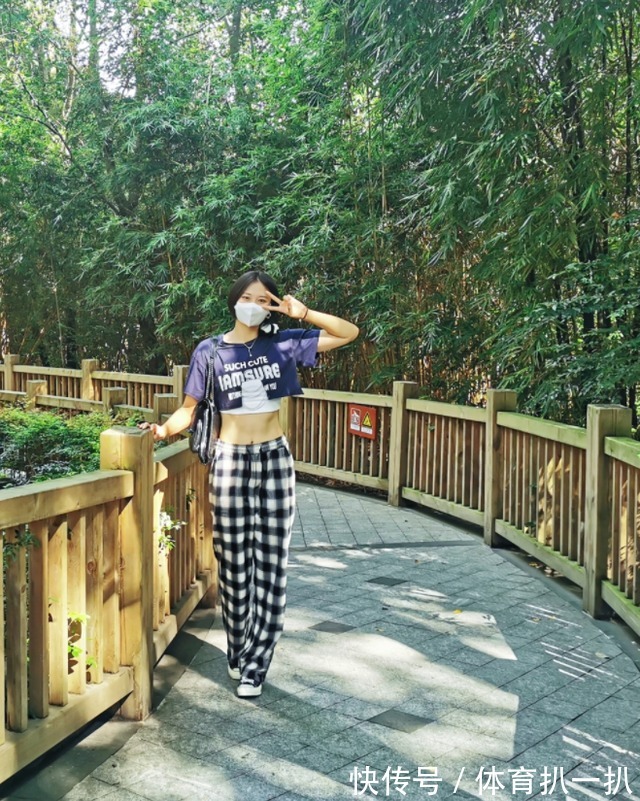 马甲线|女排奥运冠军旅游大秀腹肌,马甲线抢镜,龚翔宇变化大,又美又飒