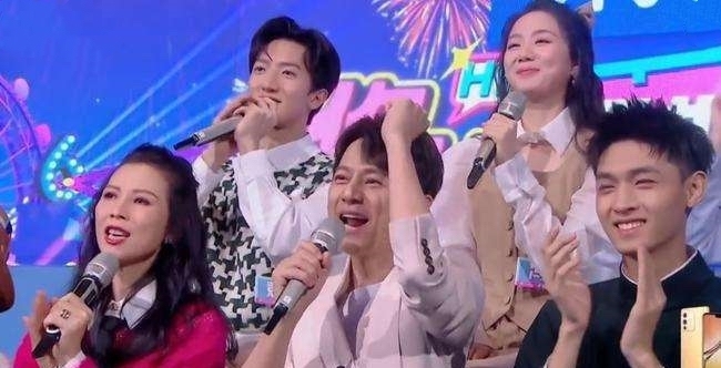 《你好星期六》宁用虚拟人物也不用谢娜,何炅这一哭是为谁?