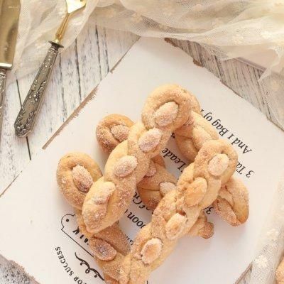 安佳黄油|周末这样吃，意式杏仁螺旋酥开启元气满满的一天