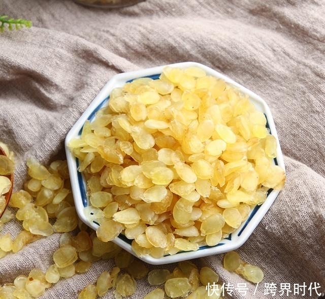 皮肤|40岁女人别不舍得保养,多吃这些“碱性食物”,皮肤细腻光滑