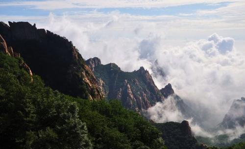 景区|秦皇岛有一小众景区走红，被誉为塞北小黄山，距市区约1小时车程