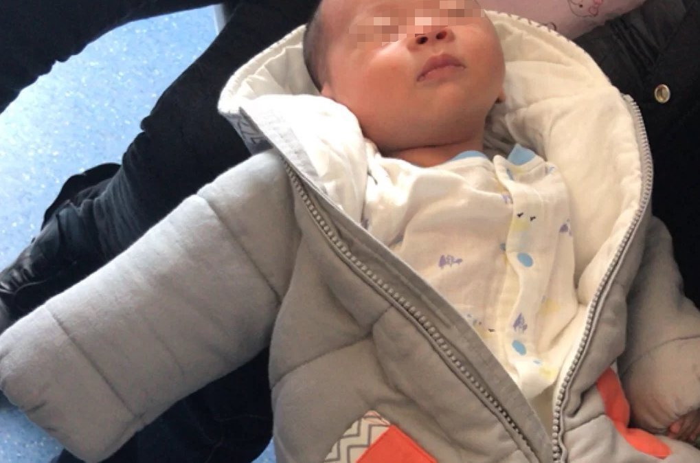 表妹|孕妈提前给肚子里的娃,准备什么样的衣服比较好?从三大方面出发