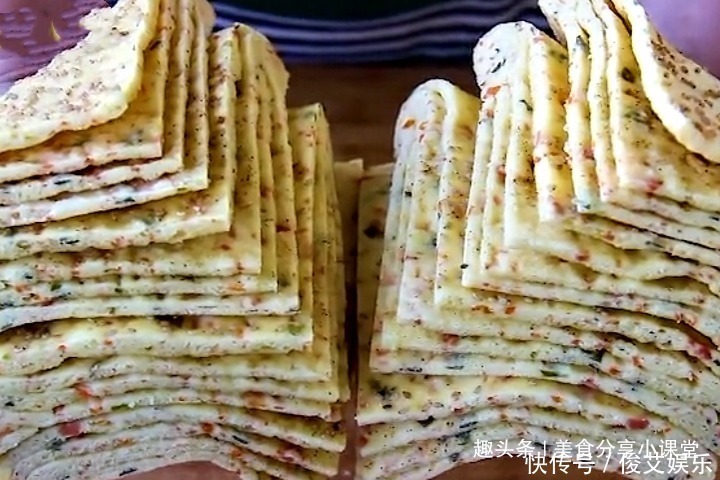 千层饼|教你玉米面新吃法，蒸一蒸咸香劲道，比包子好吃，比馒头简单
