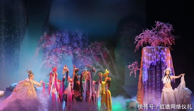 钻木取火|西王母和这几位传出过“情感交际”,与这位探讨了钻木取火之术