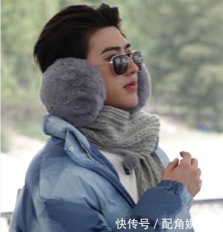 生无可恋 蔡徐坤三亚穿羽绒服,沙溢生无可恋,一个夏天一个冬天《奔跑吧》