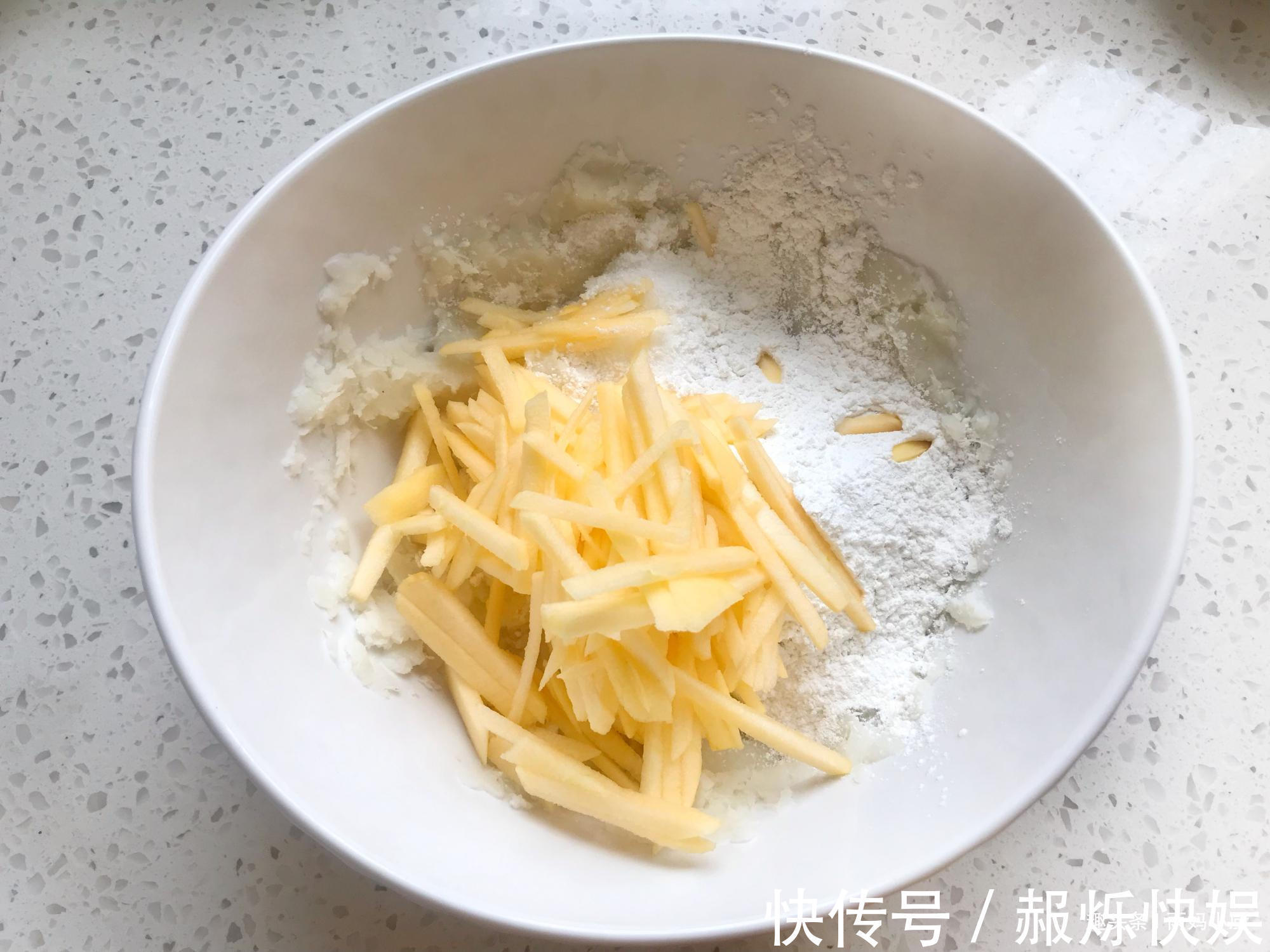 山药别再煮粥了,做成早餐饼,不加1滴水,补脾养胃,全家都爱吃