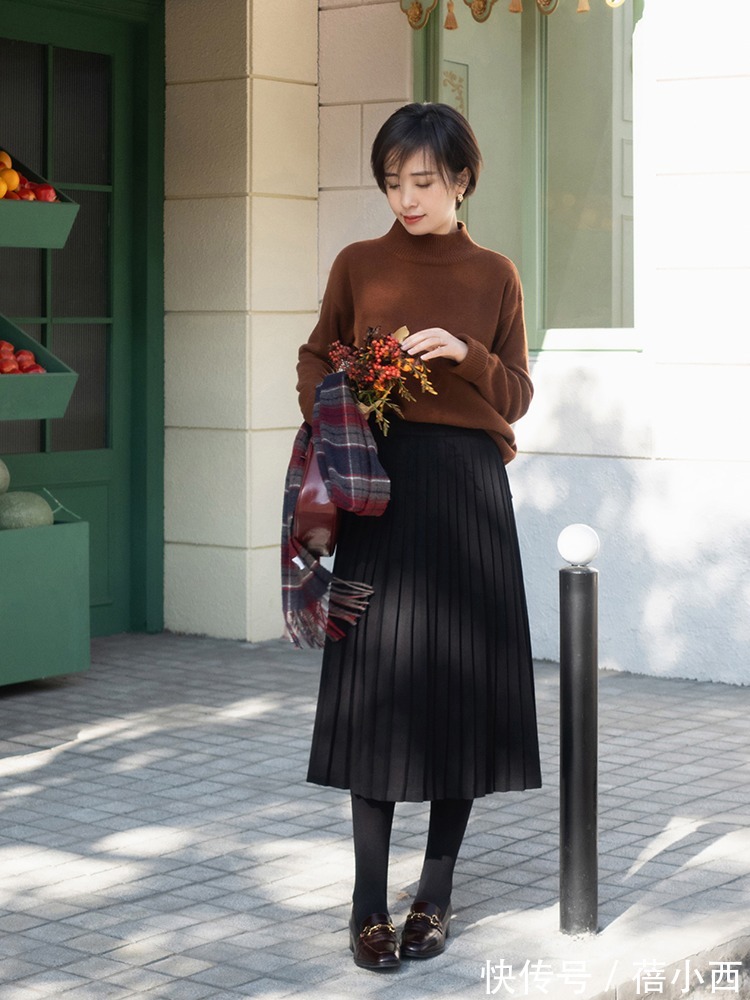 毛衣|时尚达人现在穿的鞋子不再是小白鞋,而是乐福鞋,简约高级有气质