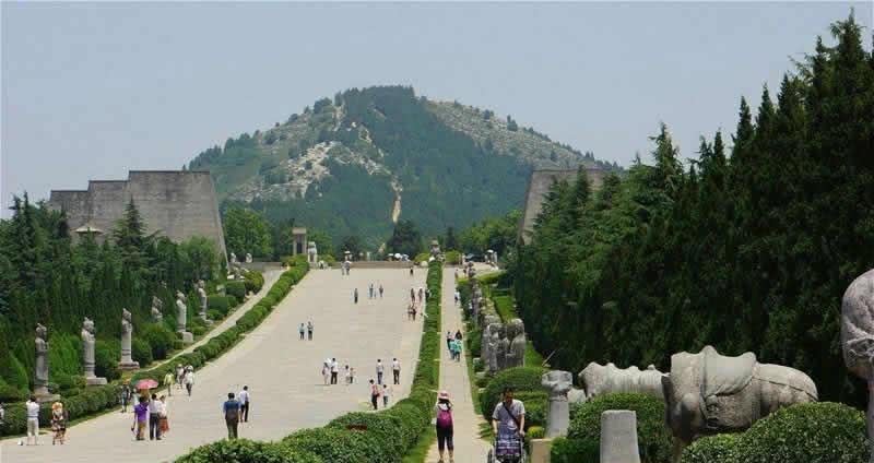 下葬|皇帝下葬后,陵墓必须完全封闭,谁在里面反锁地宫大门,怎么出来