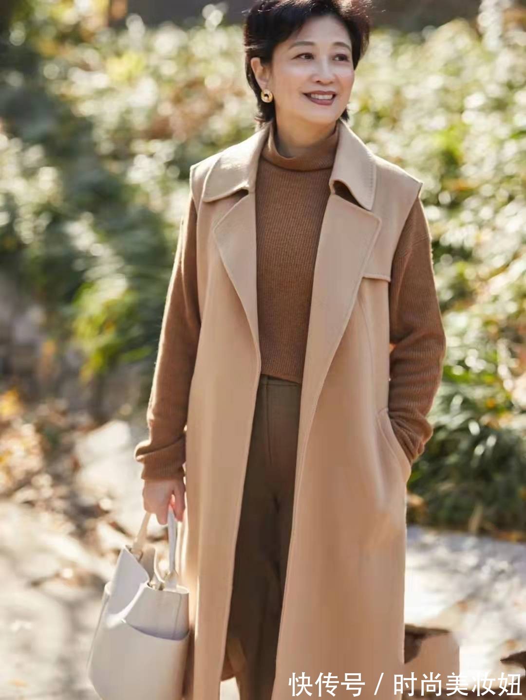 毛衣 这才是妈妈该学的穿搭,简约高级又显气质,普通人也hold得住