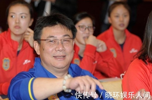 郎平|中国女排新任主教练是安家杰?两场看球似在选将,球迷:千万不要