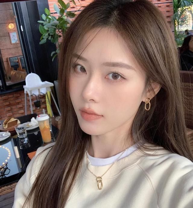 双眼|不会画“眼妆”的女生,只要掌握这4个技巧,放大双眼还好看!