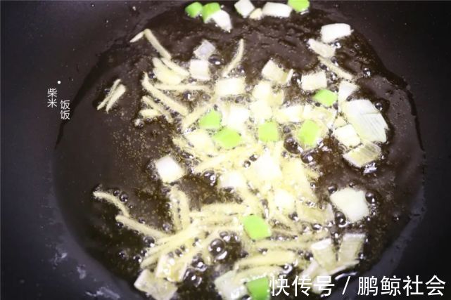 冬瓜|白菜和冬瓜一锅煮,搭配自制肉丸太好吃,每人一碗,连汤也不剩