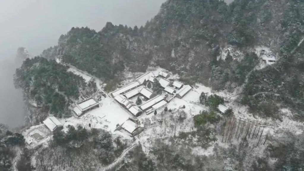 县区|初雪！周边县区雪景美图来袭！