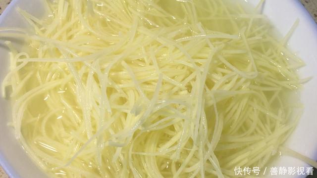 外酥|教你做土豆饼 不用面粉不加水 外酥里嫩 学会可以摆摊了
