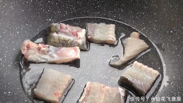 正宗|大厨教你酸菜鱼正宗做法：全程详细讲解，肉质滑嫩，酸辣爽口超香