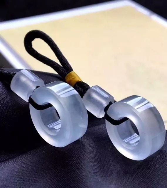 翡翠挂绳搭配全攻略,收藏这一篇就够了