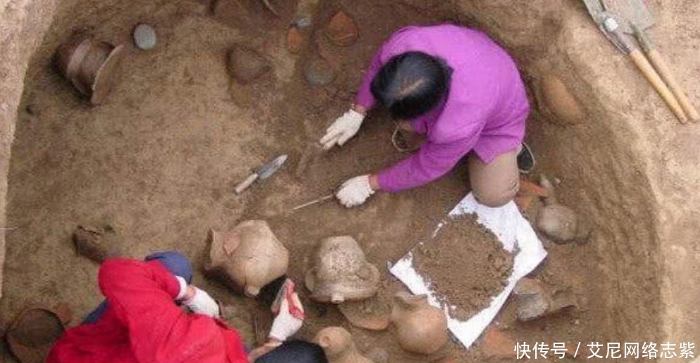 考古人员|喇家遗址出土一碗四千年前老面,专家经过研究,破解面条成分之谜