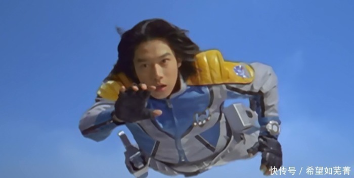 怪兽|奥特曼打败怪兽都往天上飞,人间体怎么回到地面的盖亚给出答案