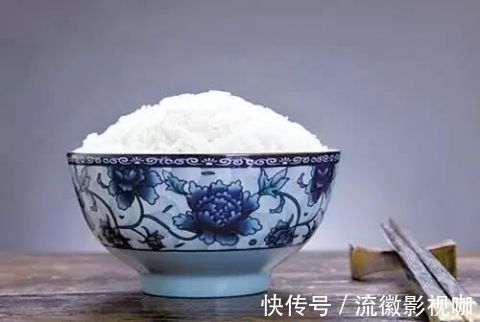 矿物质|米饭里面加点它，4大病症一周见效，一定要告诉家里做饭的人！