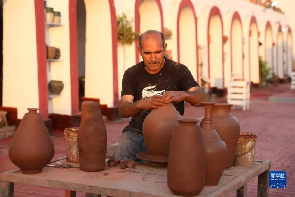 陶器展！开罗：制陶村里的陶器展