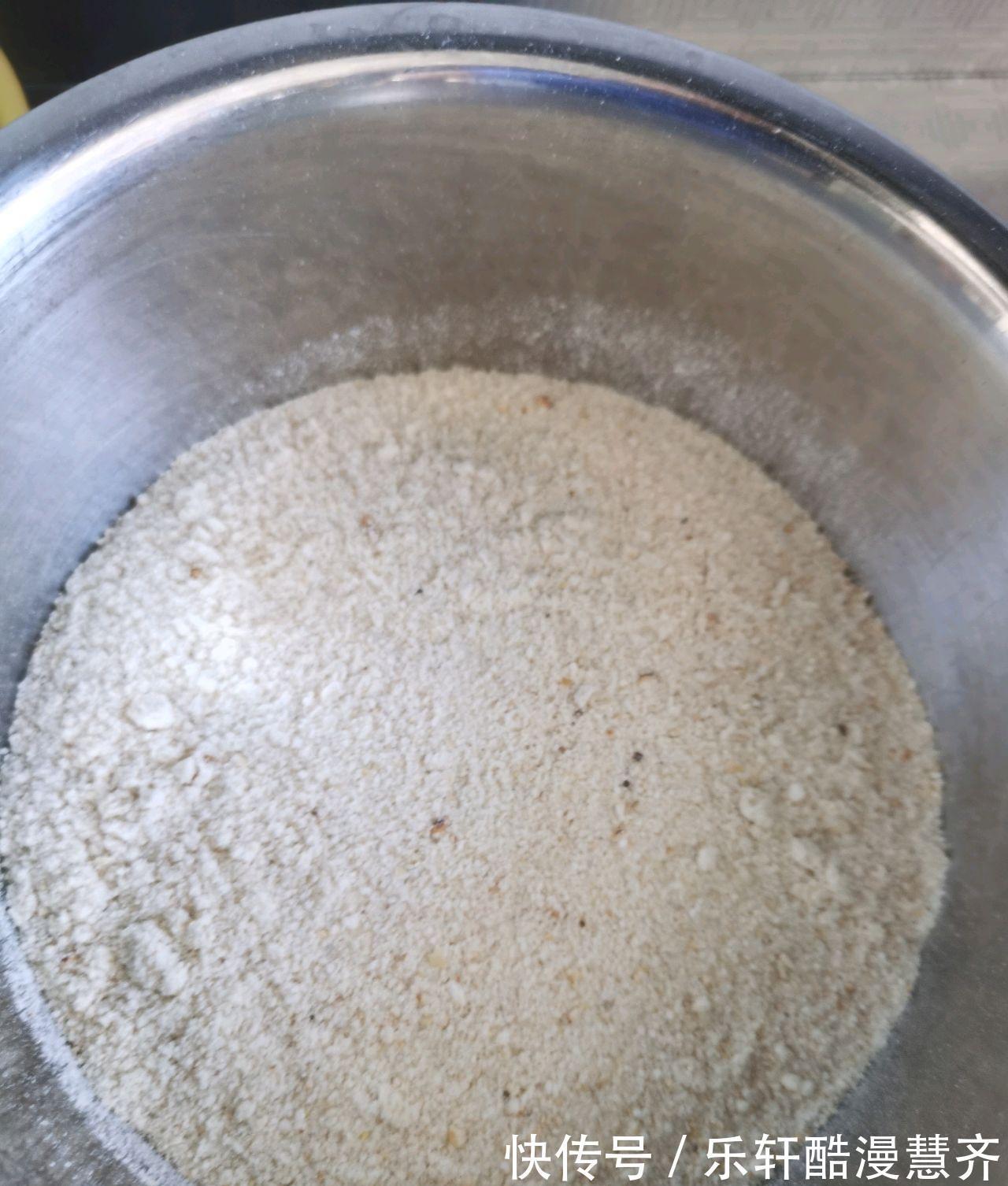 家常版美味肉肉粉蒸五花肉，浓香味美，肉质浓郁，软糯无敌