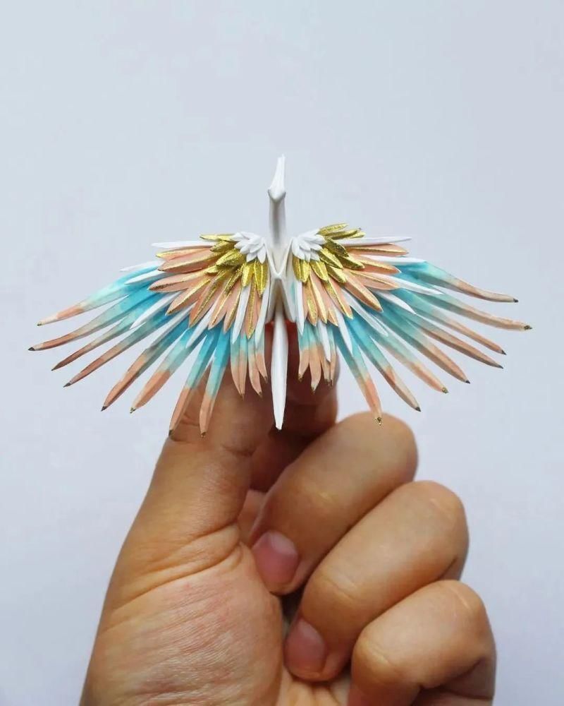 抑郁小哥把一只2毛钱的千纸鹤折成了我买不起的样子,不但病好了还年入百万