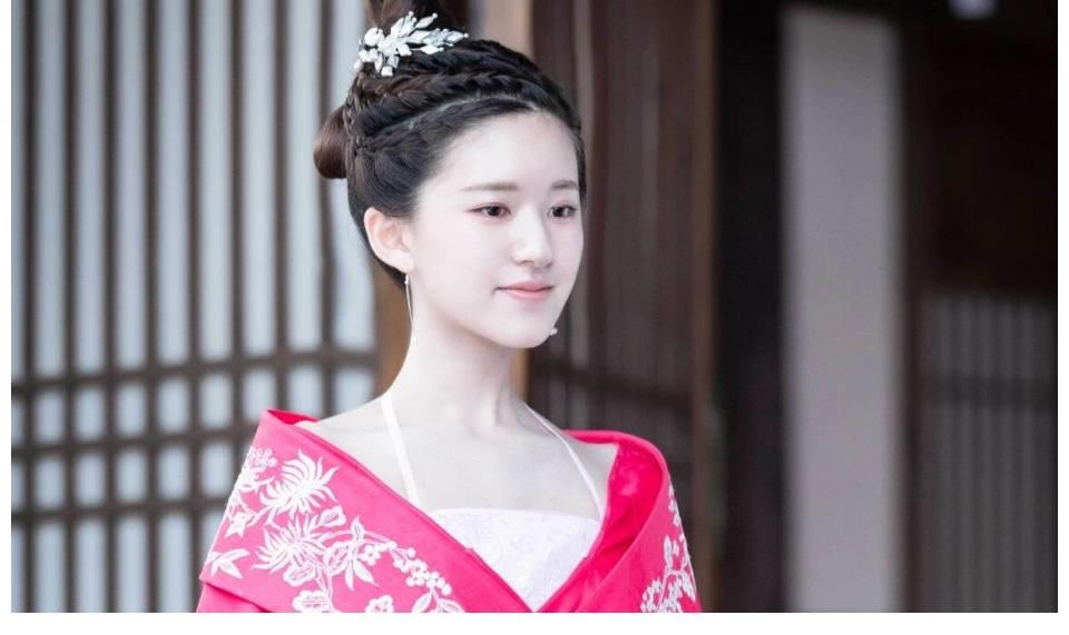 綜藝界|何炅憑什么能成為綜藝界的“定海神針”？趙露思一語道破玄機(jī)