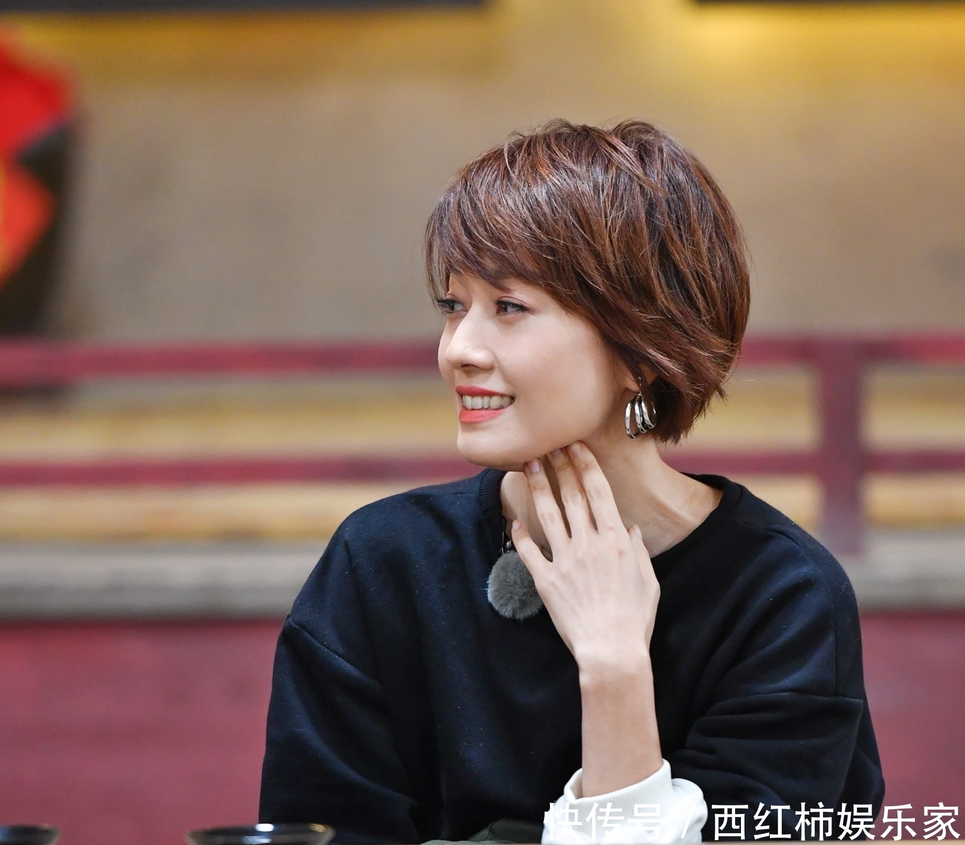 蓬松 怎样烫发头顶蓬松?烫发根效果不错,显得发量多又年轻