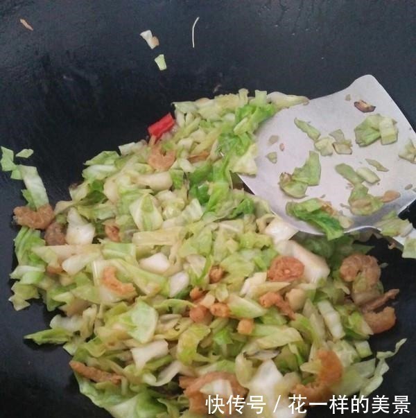 它含有“8种”氨基酸，每周吃2次，提高孩子注意力，益智健脑