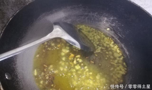 回锅肉|让我们来一盘回锅肉炒蚕豆,荤素搭配更有营养,你值得拥有