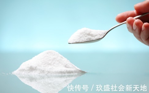 老伙计们|大爷告诉你:高血压患者生活中避免做这几件事,血压慢慢稳下来