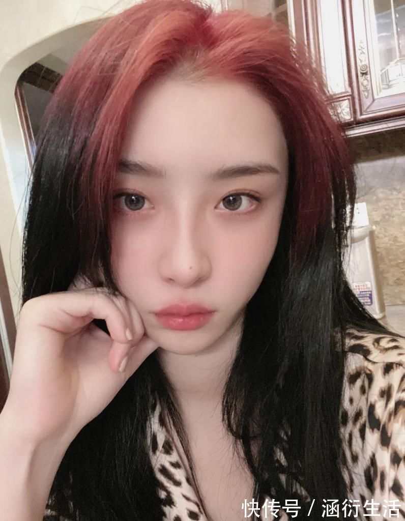 秃头|“爆顶染”赵小棠一夜吸赞十几万!丑哭亿万网友的秃头发型,怎么就火了?