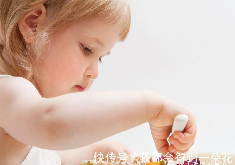 食物|一岁半的小朋友还要单独做辅食吗？做什么样的辅食呢？