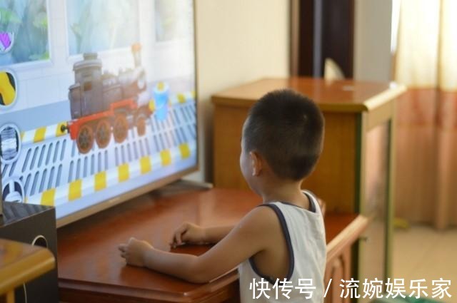 儿童|多看电视孩子真的会“变傻”,主要影响仨能力,关系到智力发育