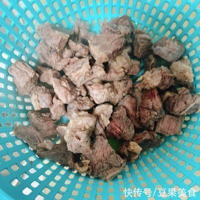 零失败胡萝卜土豆炖牛肉，大厨原来这么好当