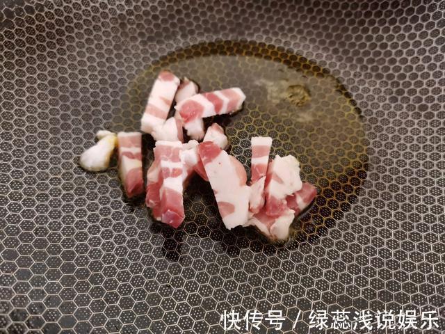 味道|家常菜“小炒蒜苔”:米饭的最佳搭档,这么做贼好吃