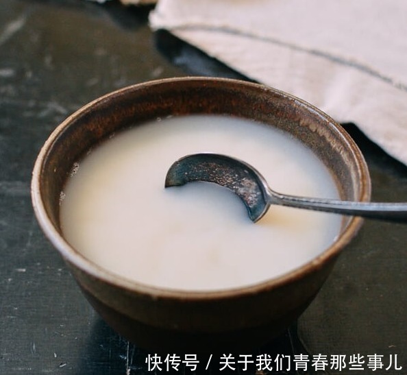 洁白|熬猪油时,只会加盐还不够!多加3样,猪油洁白香浓,放1年不会坏