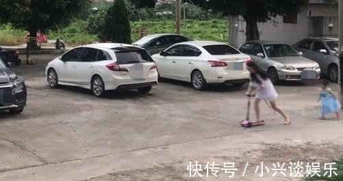 孩子气|“皮得很小姨”抢娃滑板车火了,网友:娃好可爱,好想抱抱她小姨