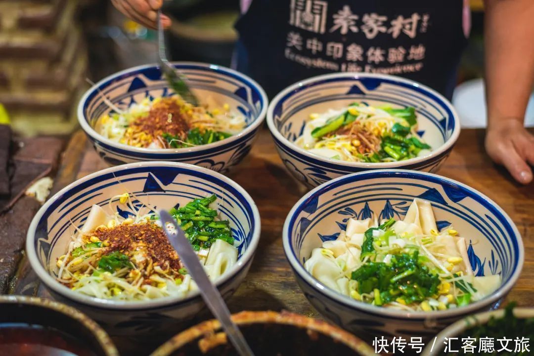 回民|西安最靠谱吃喝攻略:本地人告诉你,才不去回民街!